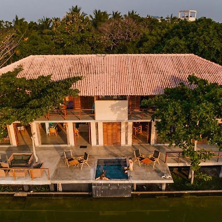 C Beyond Nilaveli Hotel Екстериор снимка