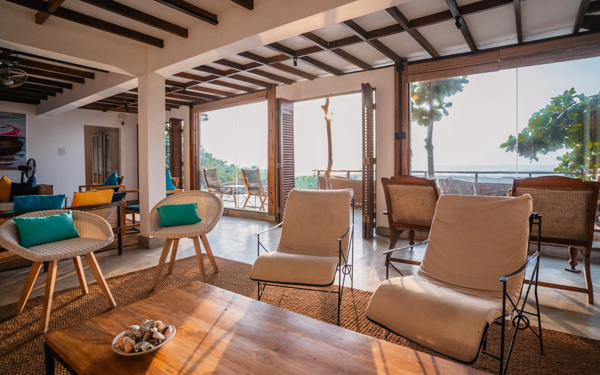 C Beyond Nilaveli Hotel Екстериор снимка