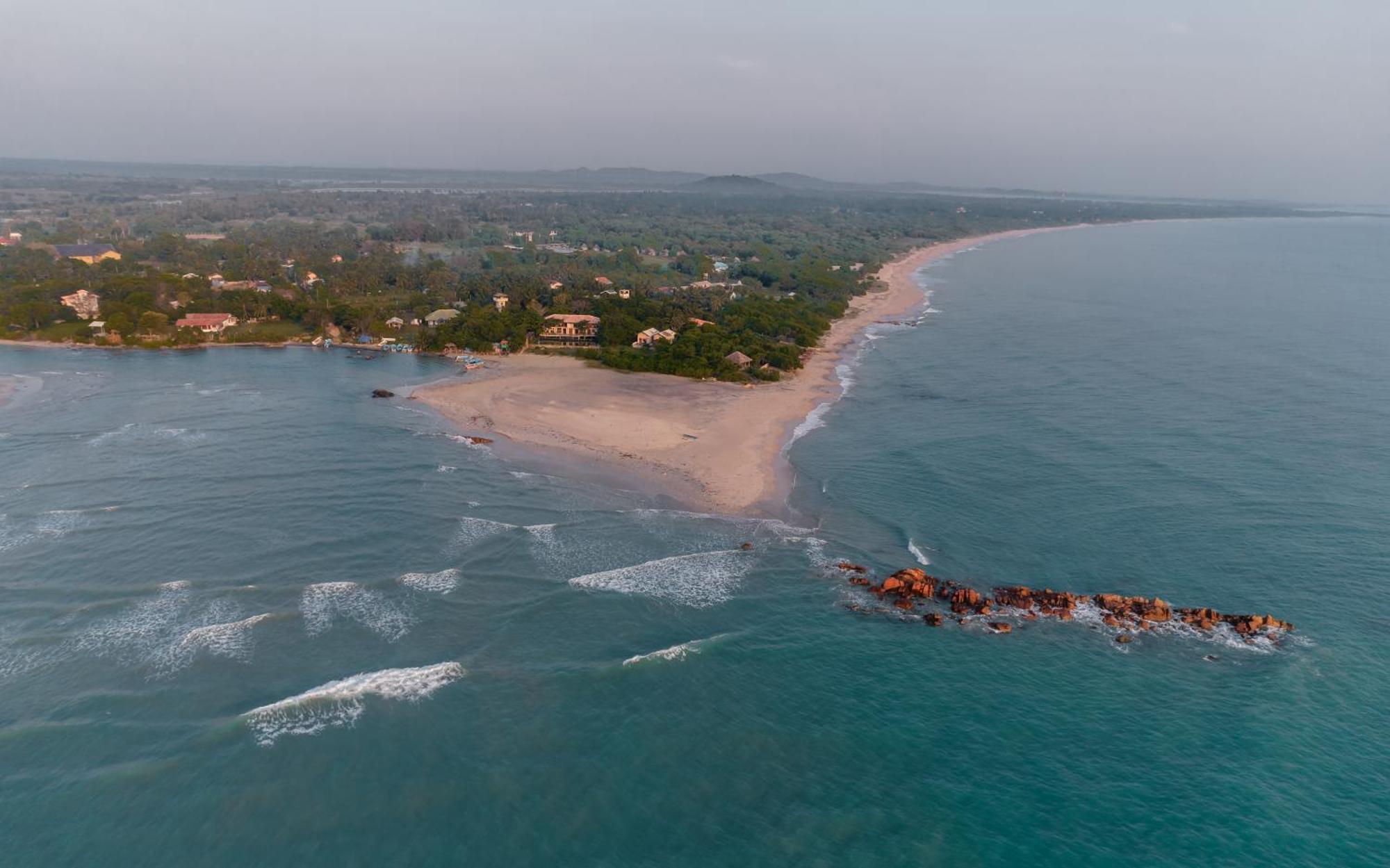 C Beyond Nilaveli Hotel Екстериор снимка