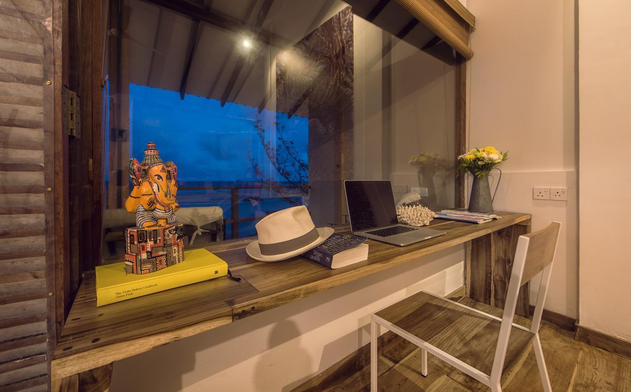 C Beyond Nilaveli Hotel Екстериор снимка