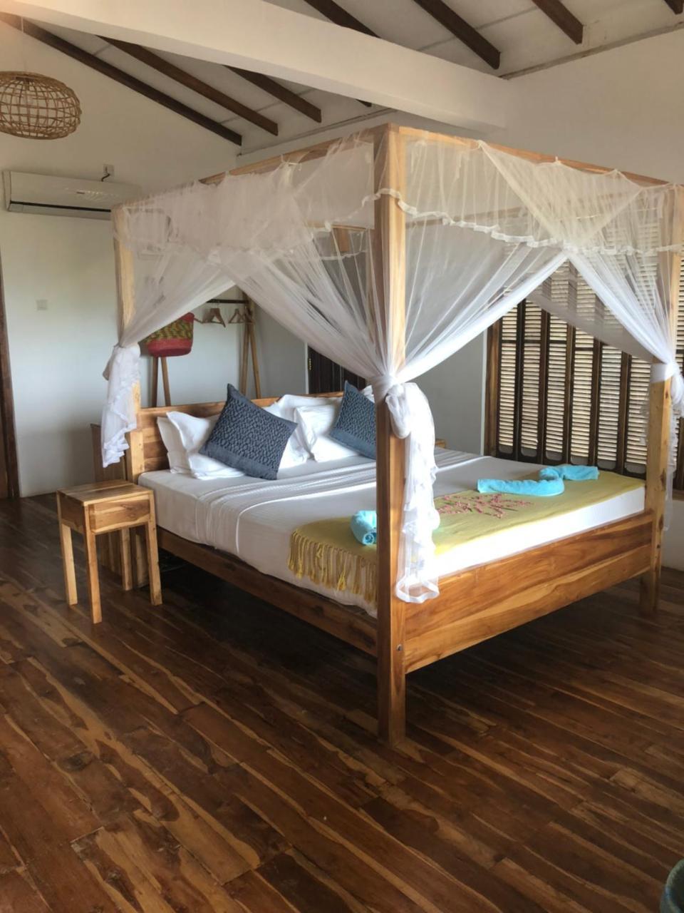 C Beyond Nilaveli Hotel Екстериор снимка